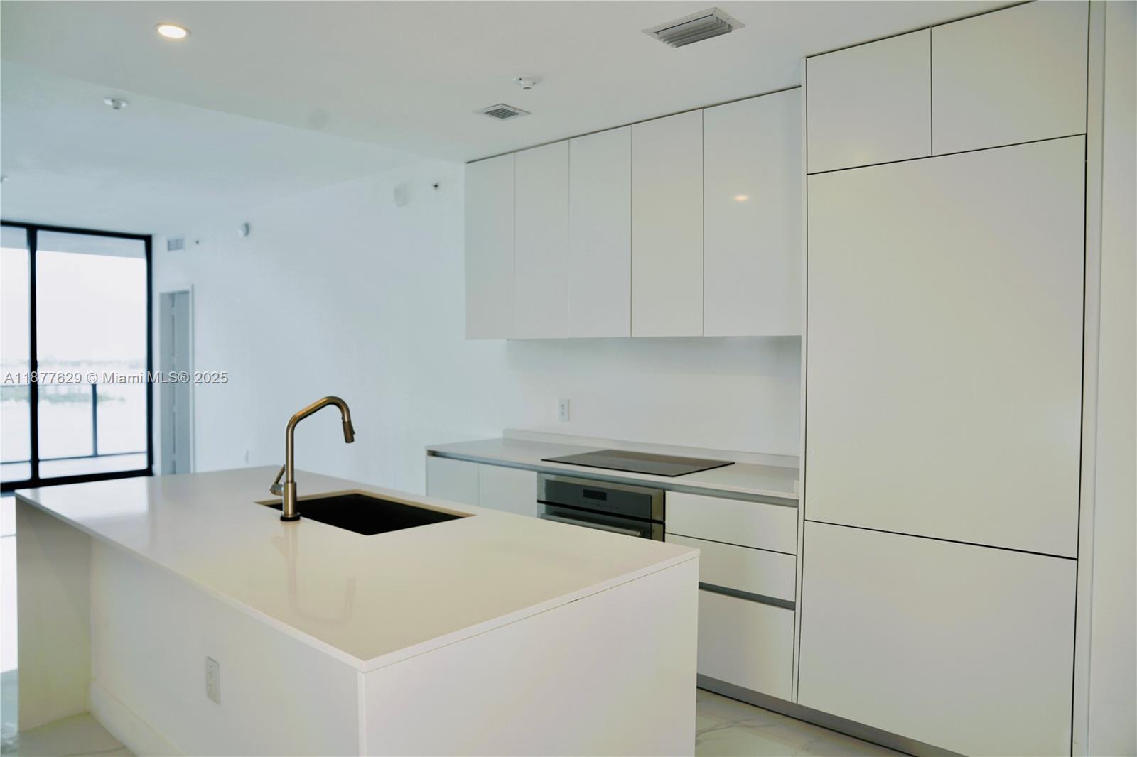 700 NE 24th Street 1404