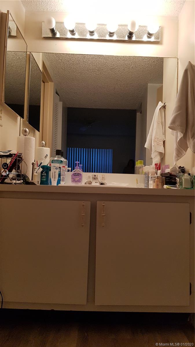 HERITAGE CIRCLE CONDO - Residential