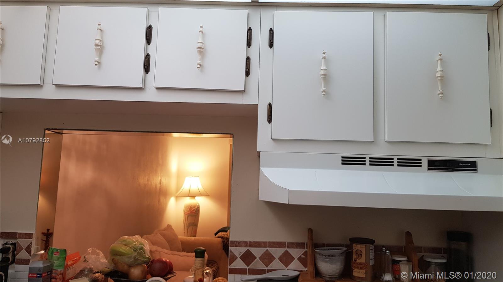 HERITAGE CIRCLE CONDO - Residential