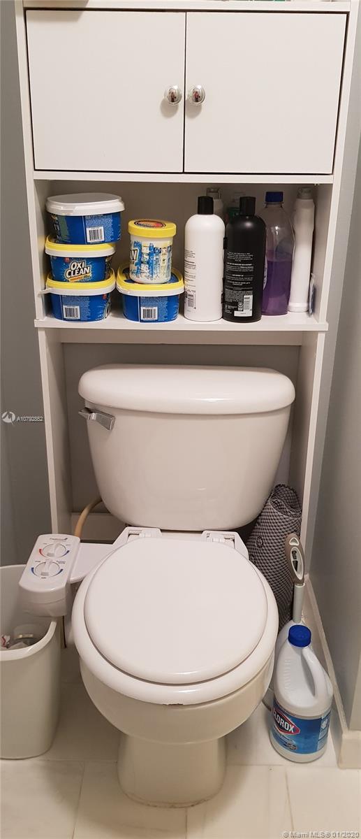 HERITAGE CIRCLE CONDO - Residential