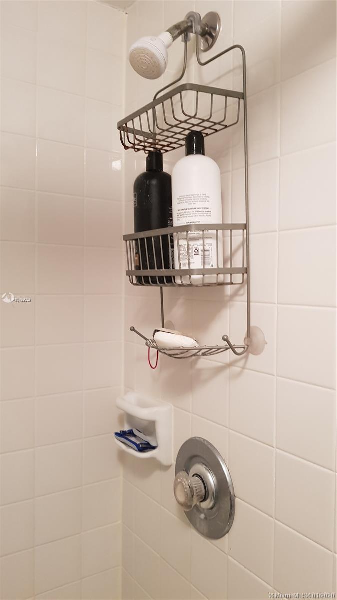 HERITAGE CIRCLE CONDO - Residential