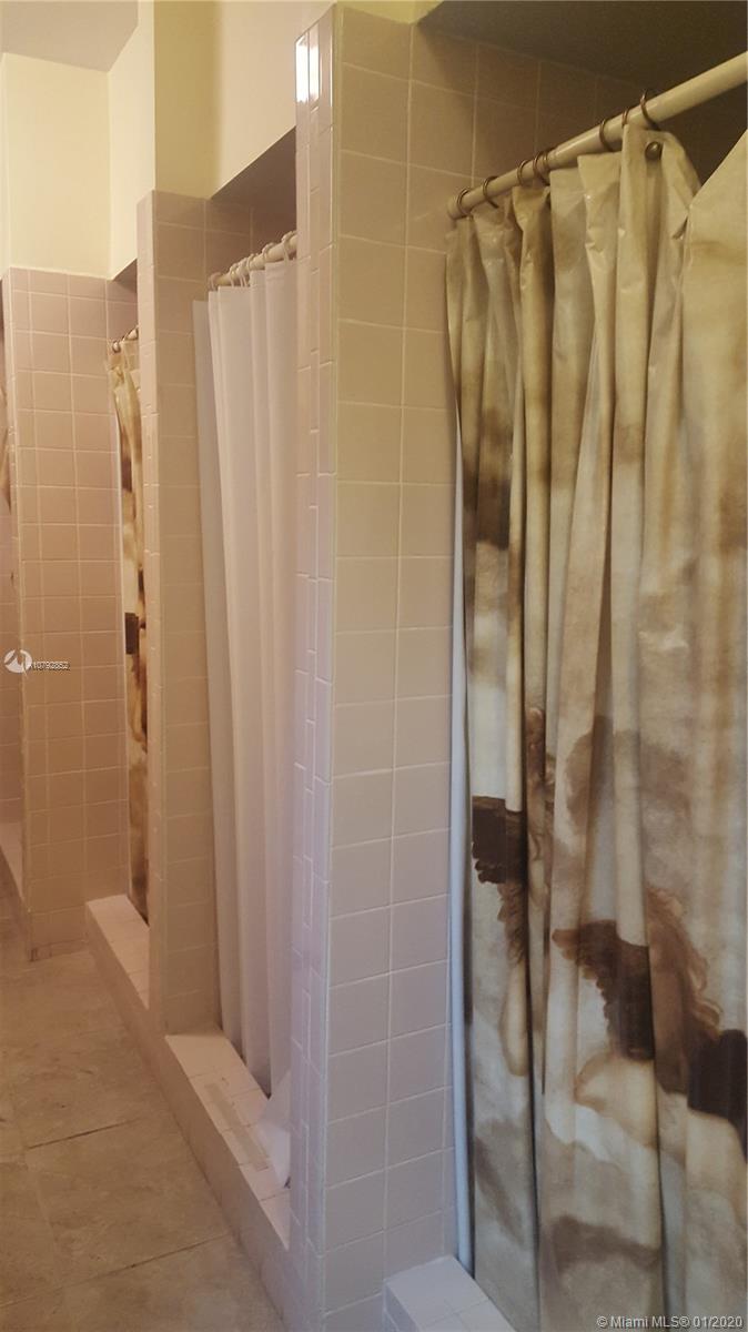 HERITAGE CIRCLE CONDO - Residential