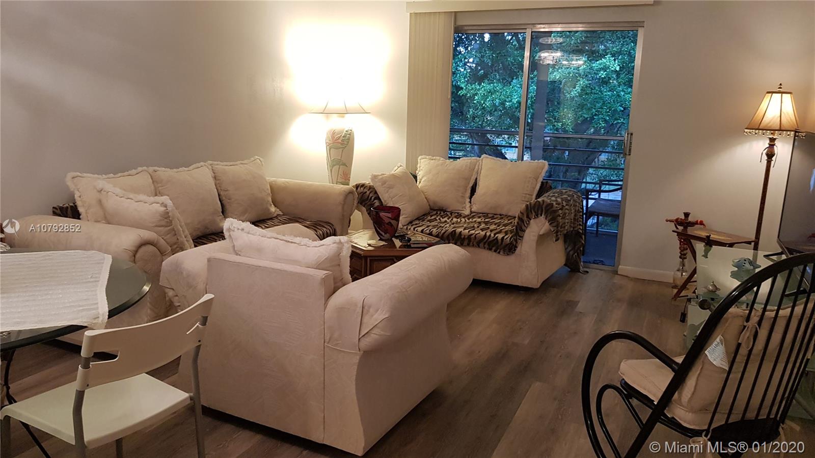 HERITAGE CIRCLE CONDO - Residential