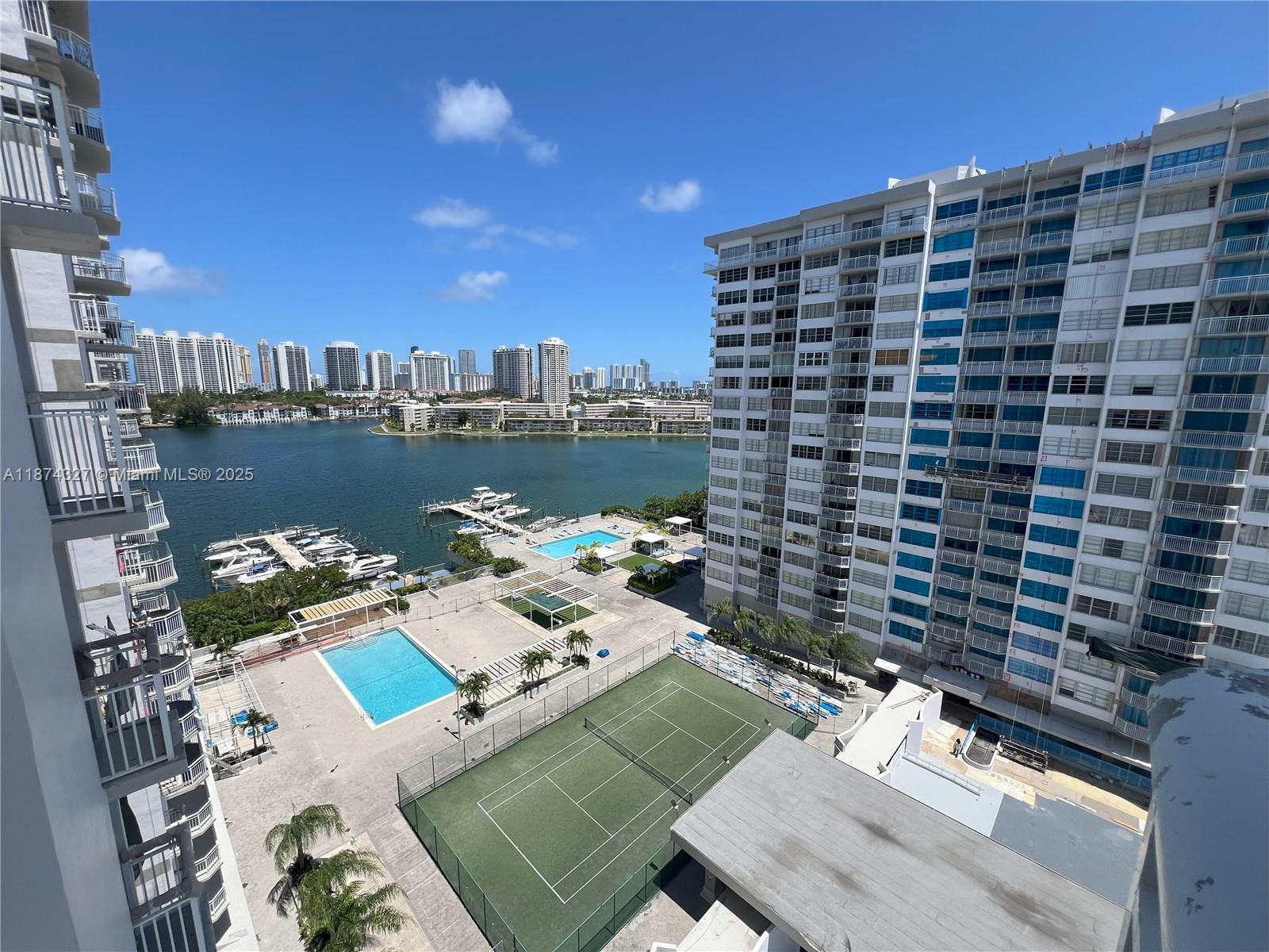 DEL PRADO MARINA - Residential