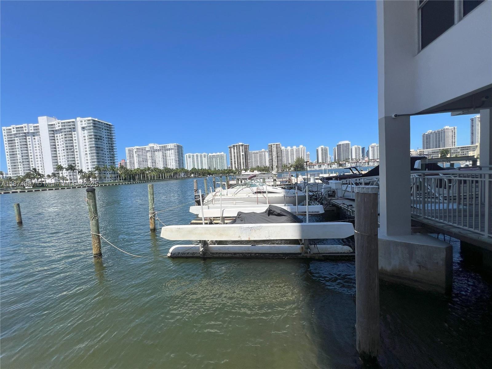 DEL PRADO MARINA - Residential