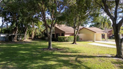 1858 Tamarind Ln Coconut Creek FL 33063