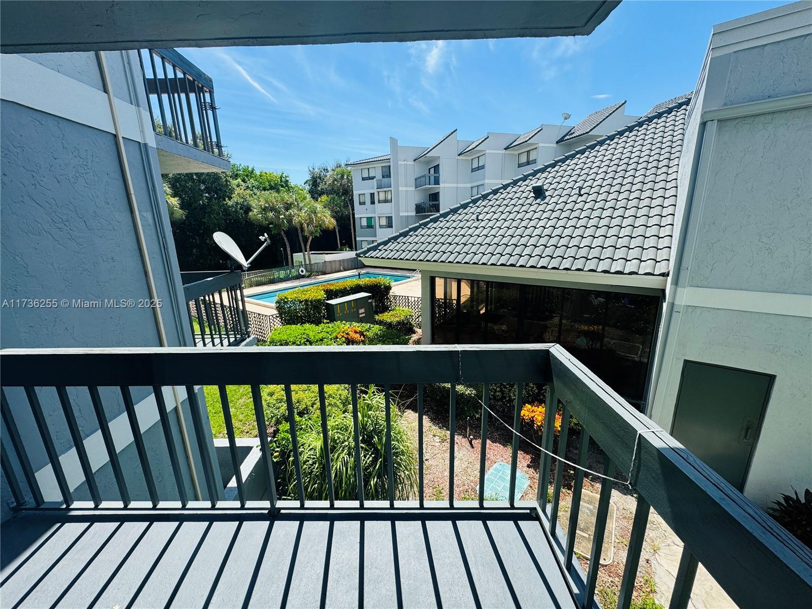 PRESIDENTIAL GOLFVIEW - Residential
