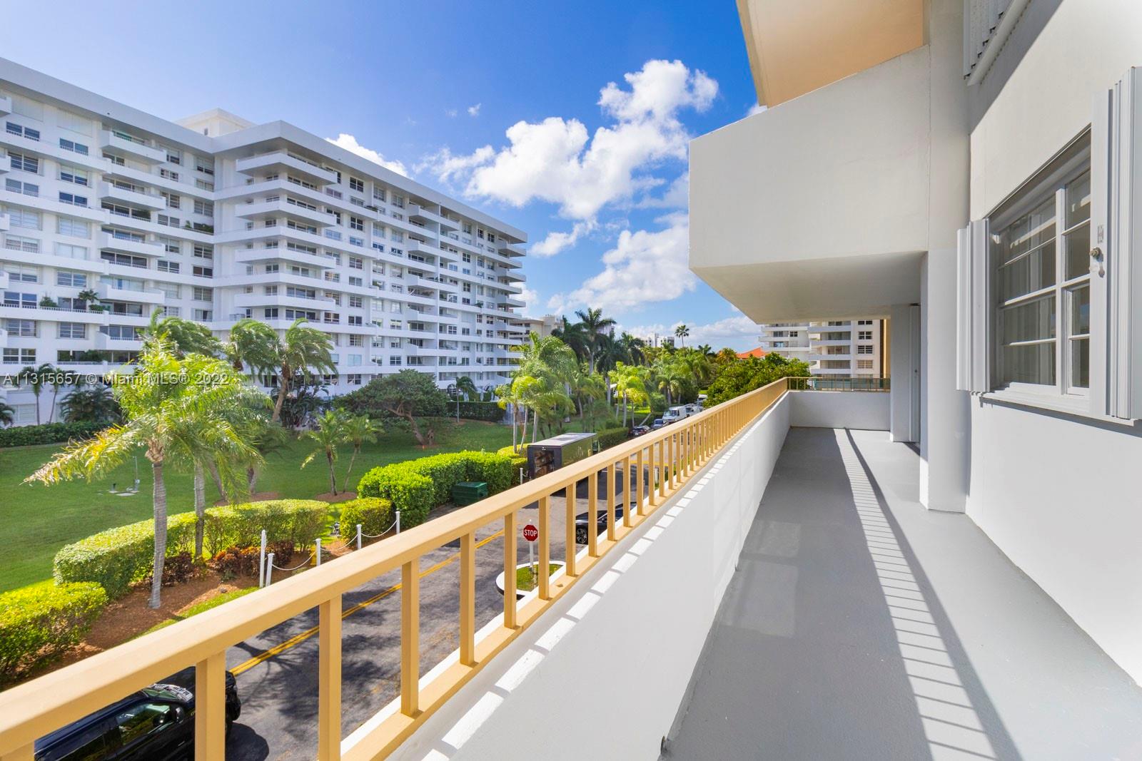 KEY BISCAYNE COMMODORE CL - Residential Lease