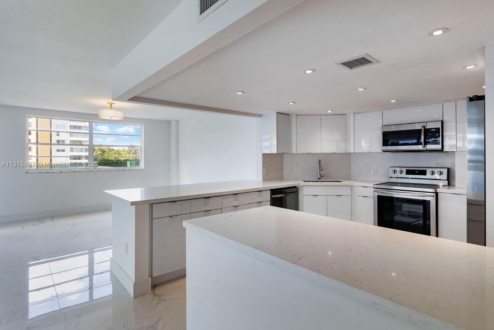 KEY BISCAYNE COMMODORE CL - Residential Lease