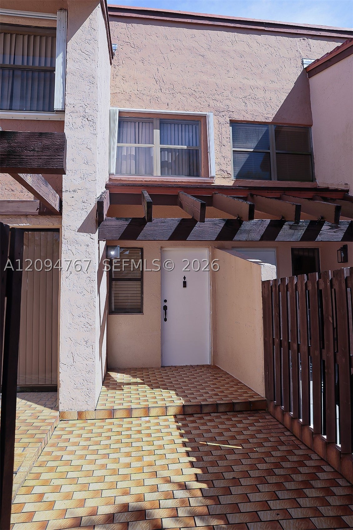 445 W Park Dr 102-4