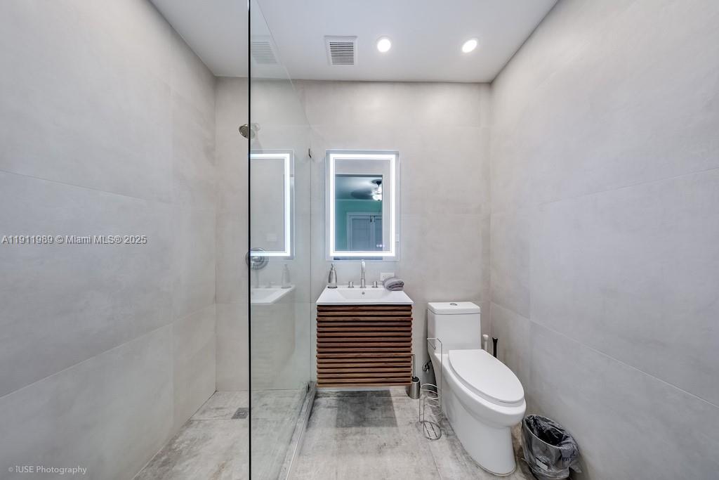 BILTMORE SUB - Residential Lease