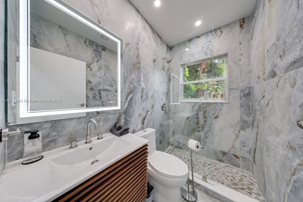 BILTMORE SUB - Residential Lease