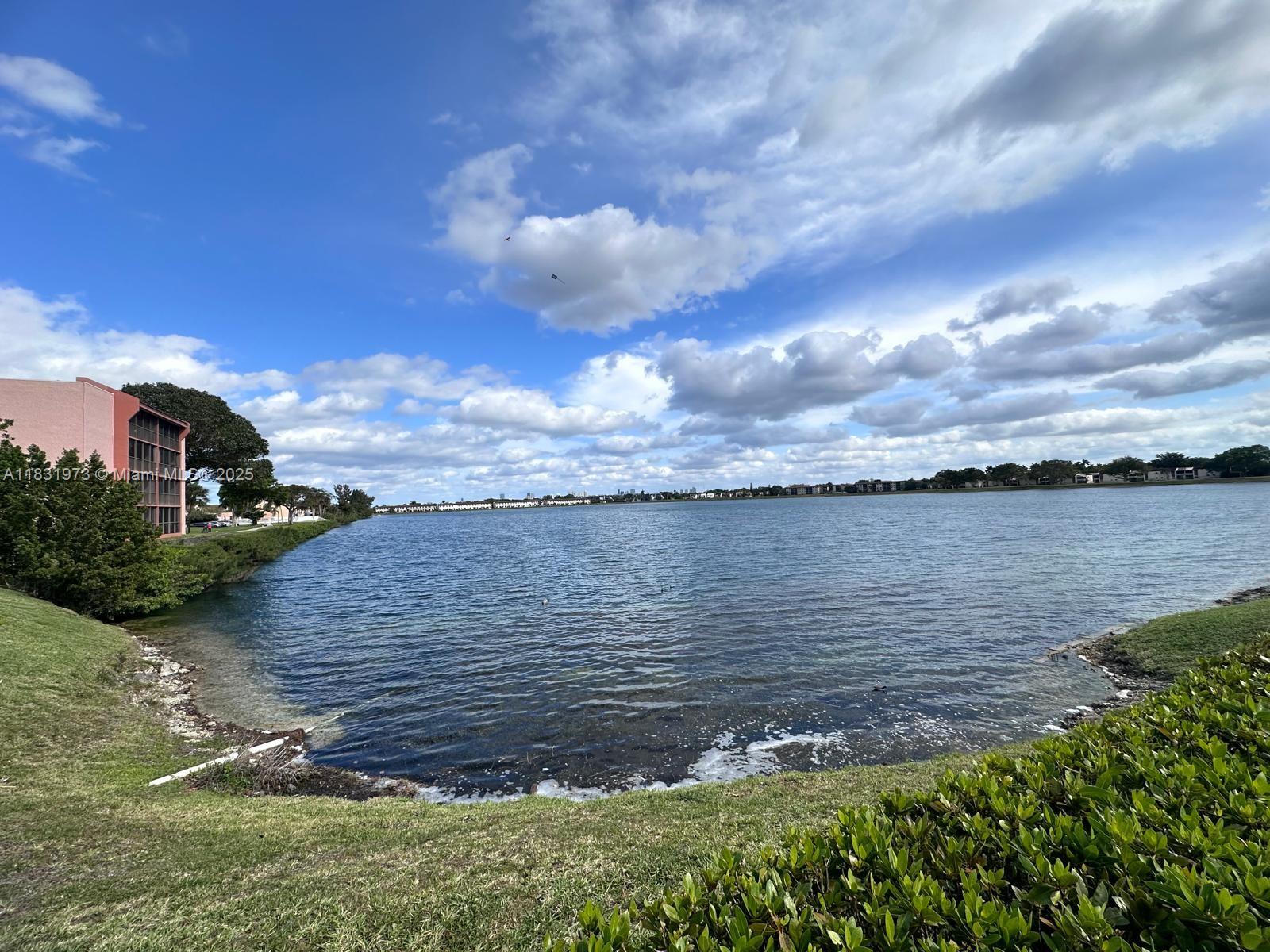 VIA VENTURA NEIGHBORHOOD - Residential