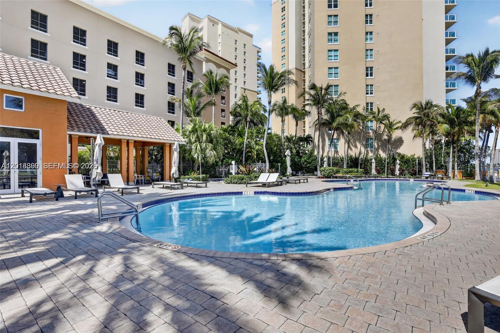 AVENTURA MARINA CONDO NUM - Residential