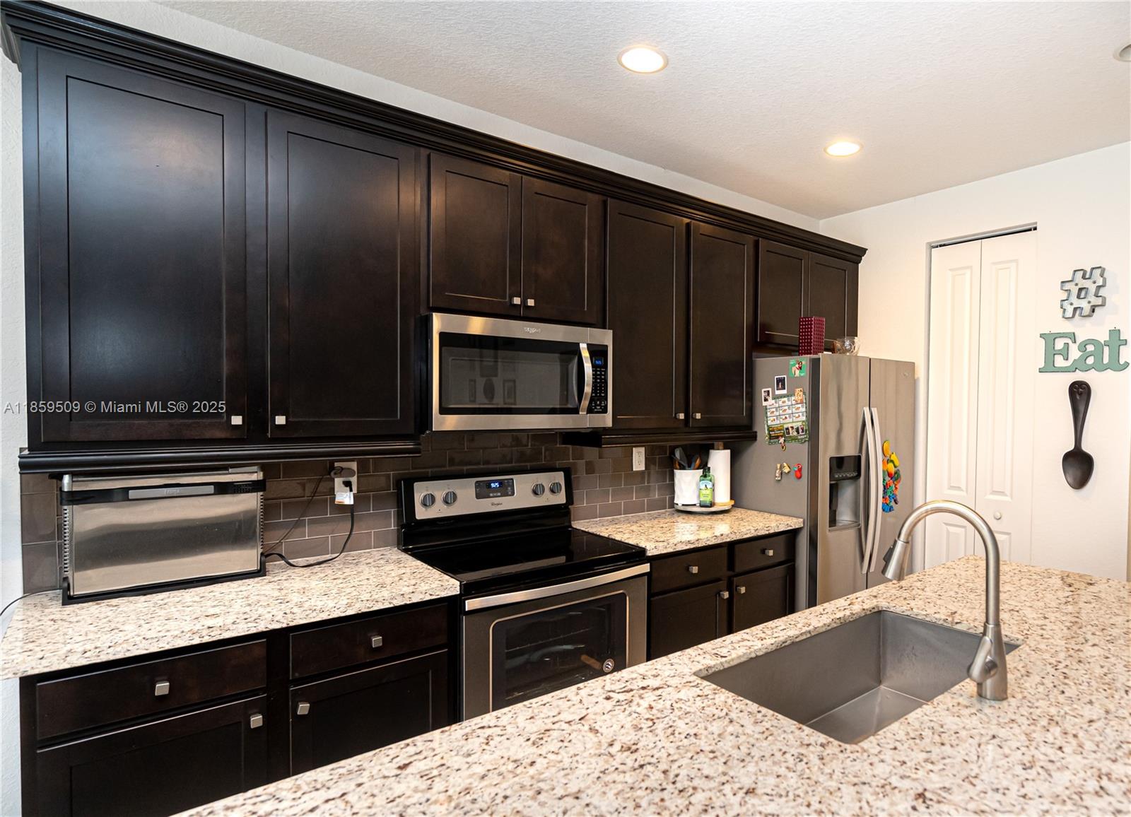 PEMBROKE LAKES SOUTH - Residential