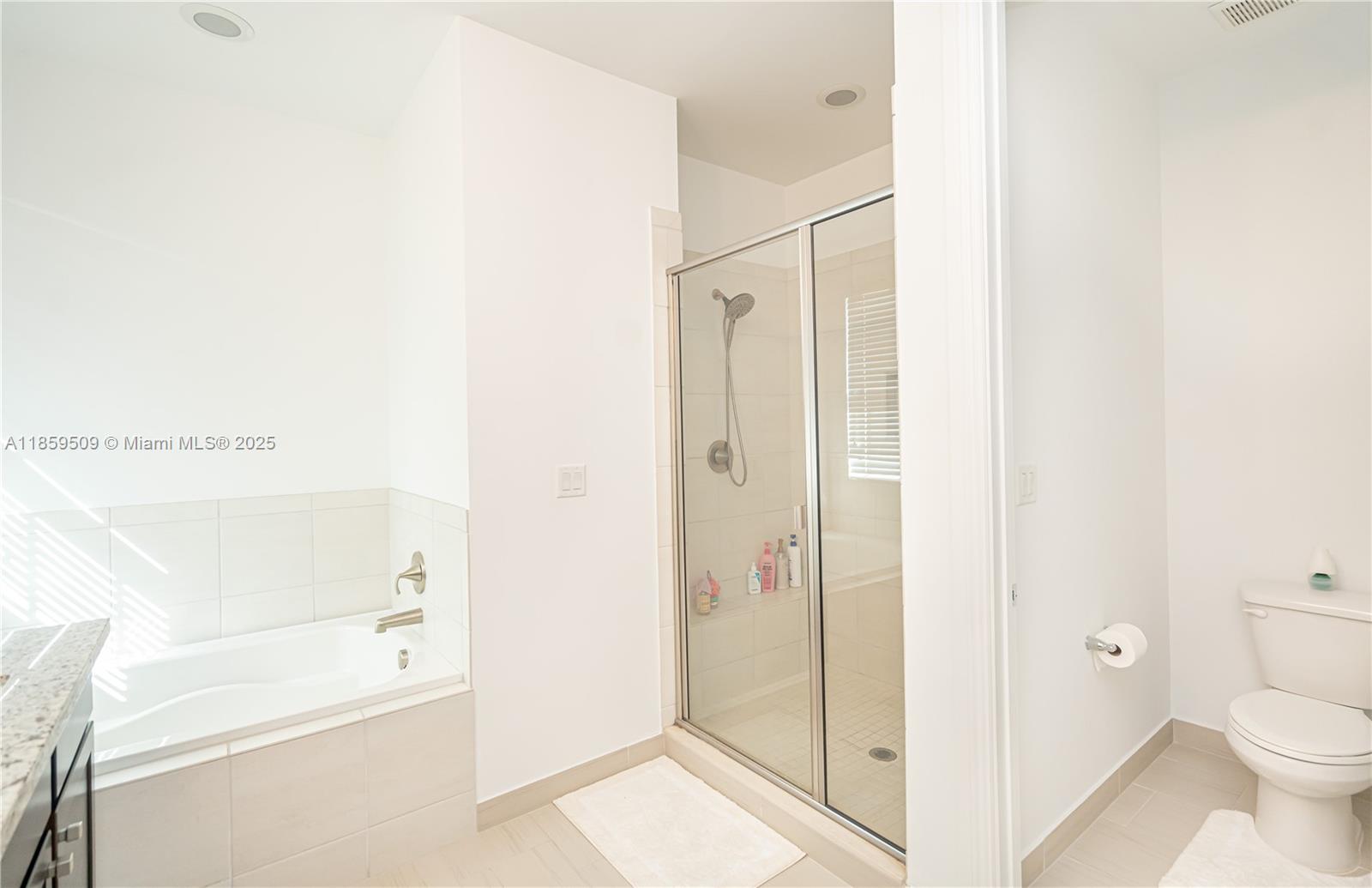 PEMBROKE LAKES SOUTH - Residential