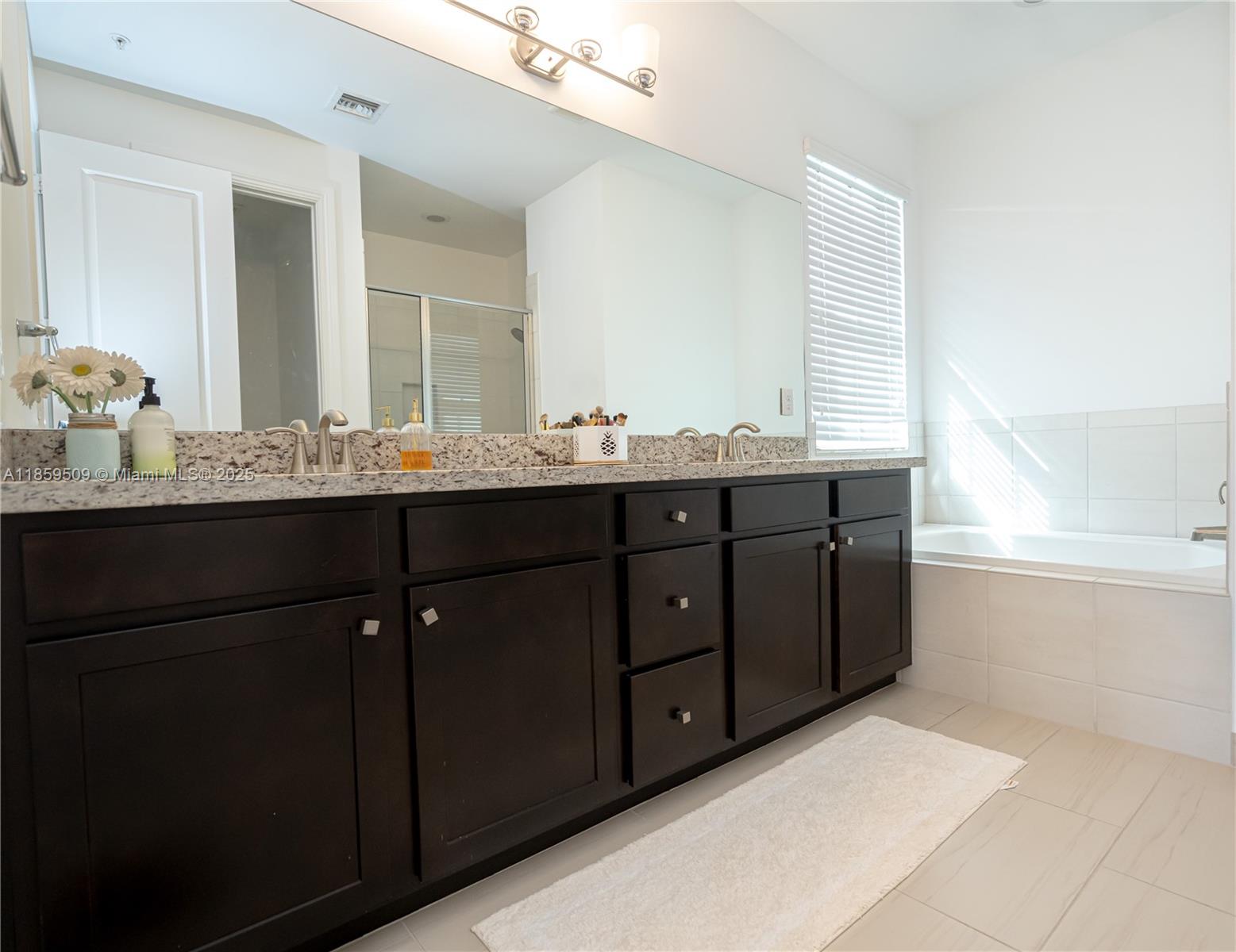 PEMBROKE LAKES SOUTH - Residential