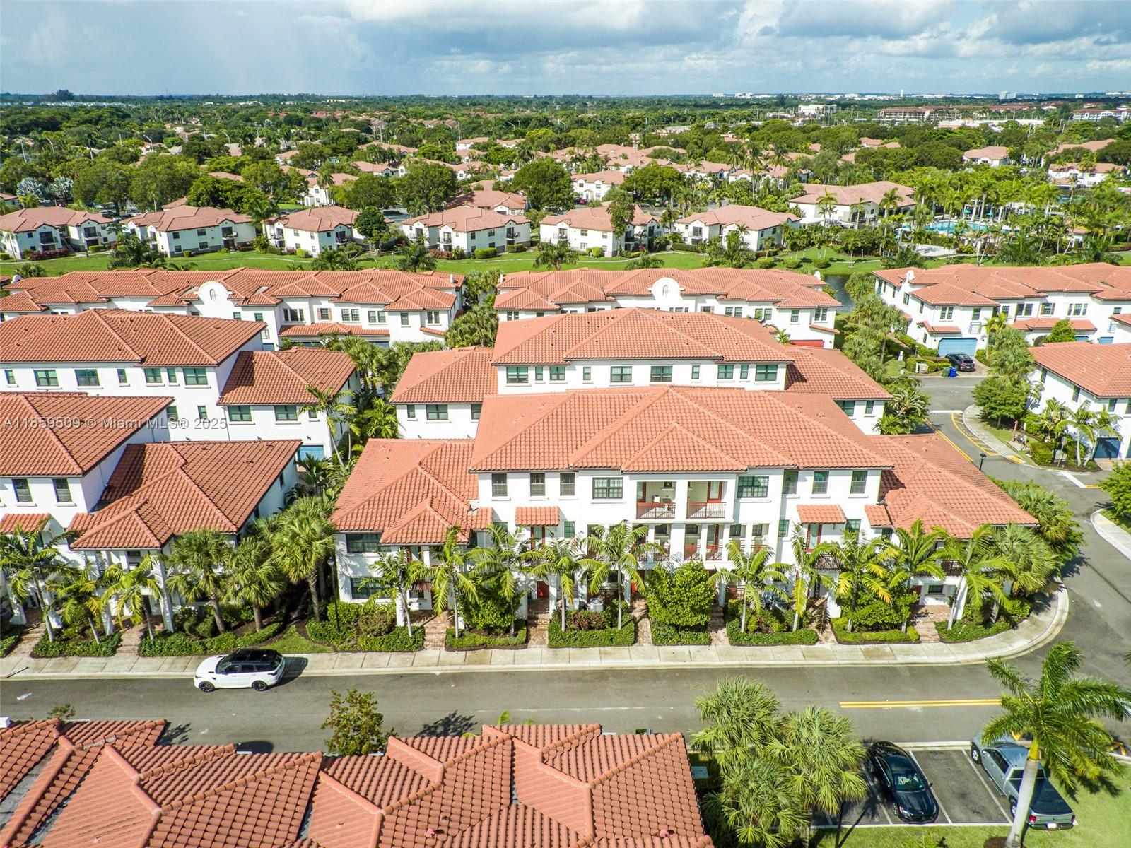 PEMBROKE LAKES SOUTH - Residential