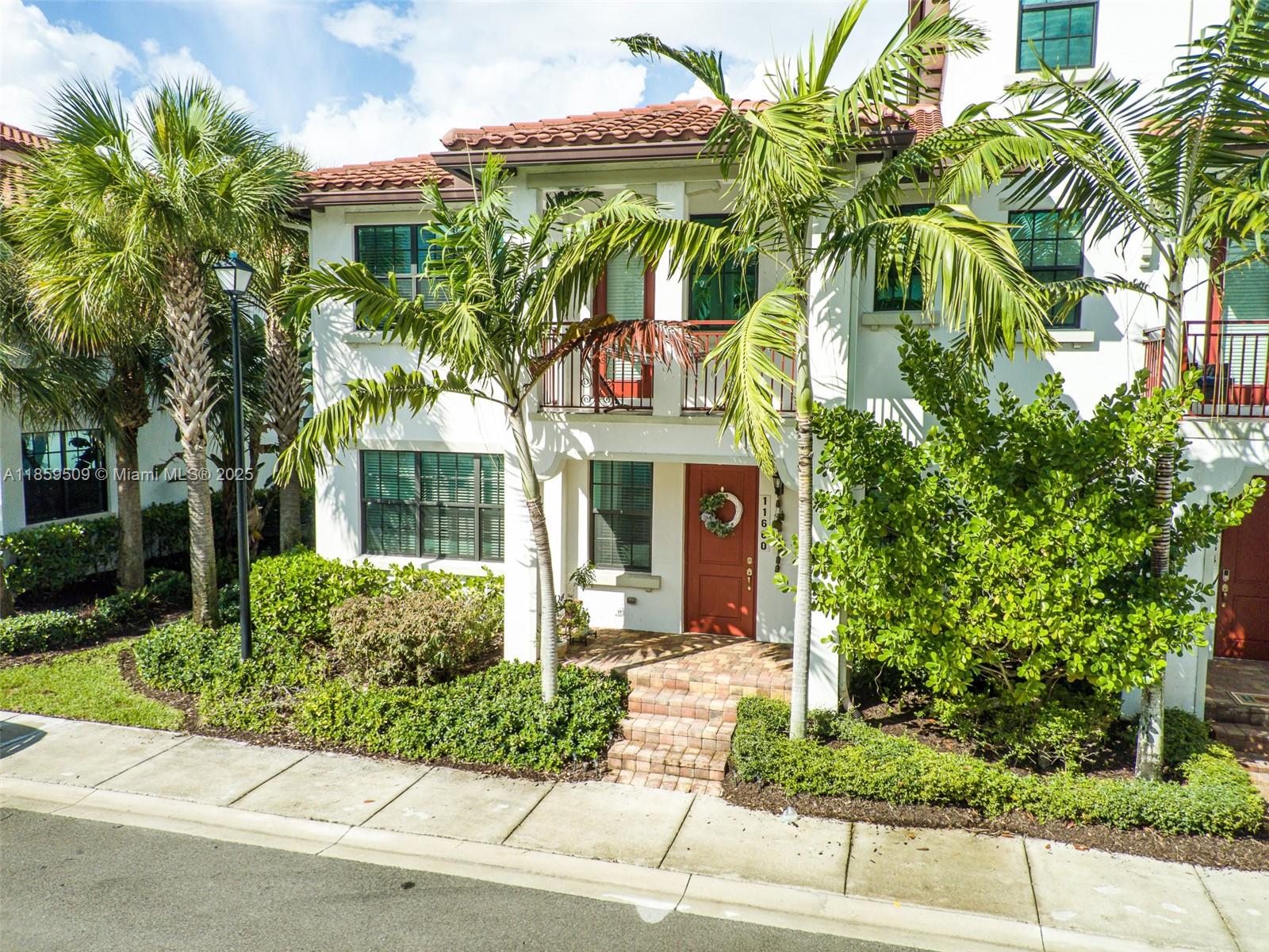 PEMBROKE LAKES SOUTH - Residential