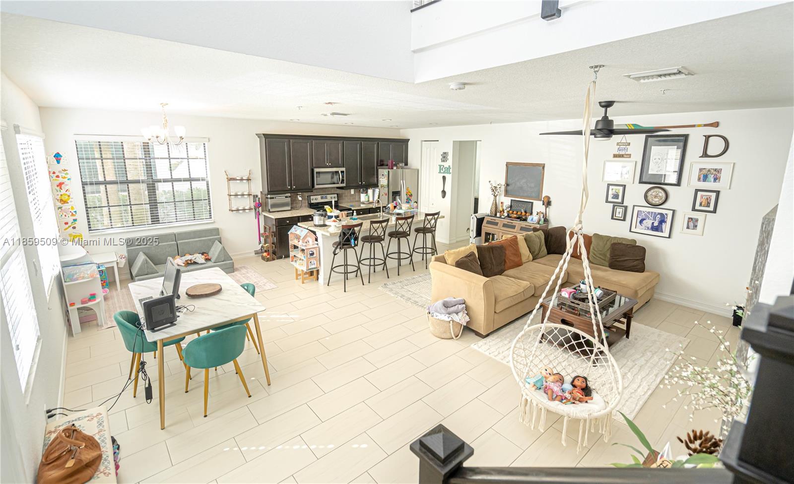 PEMBROKE LAKES SOUTH - Residential