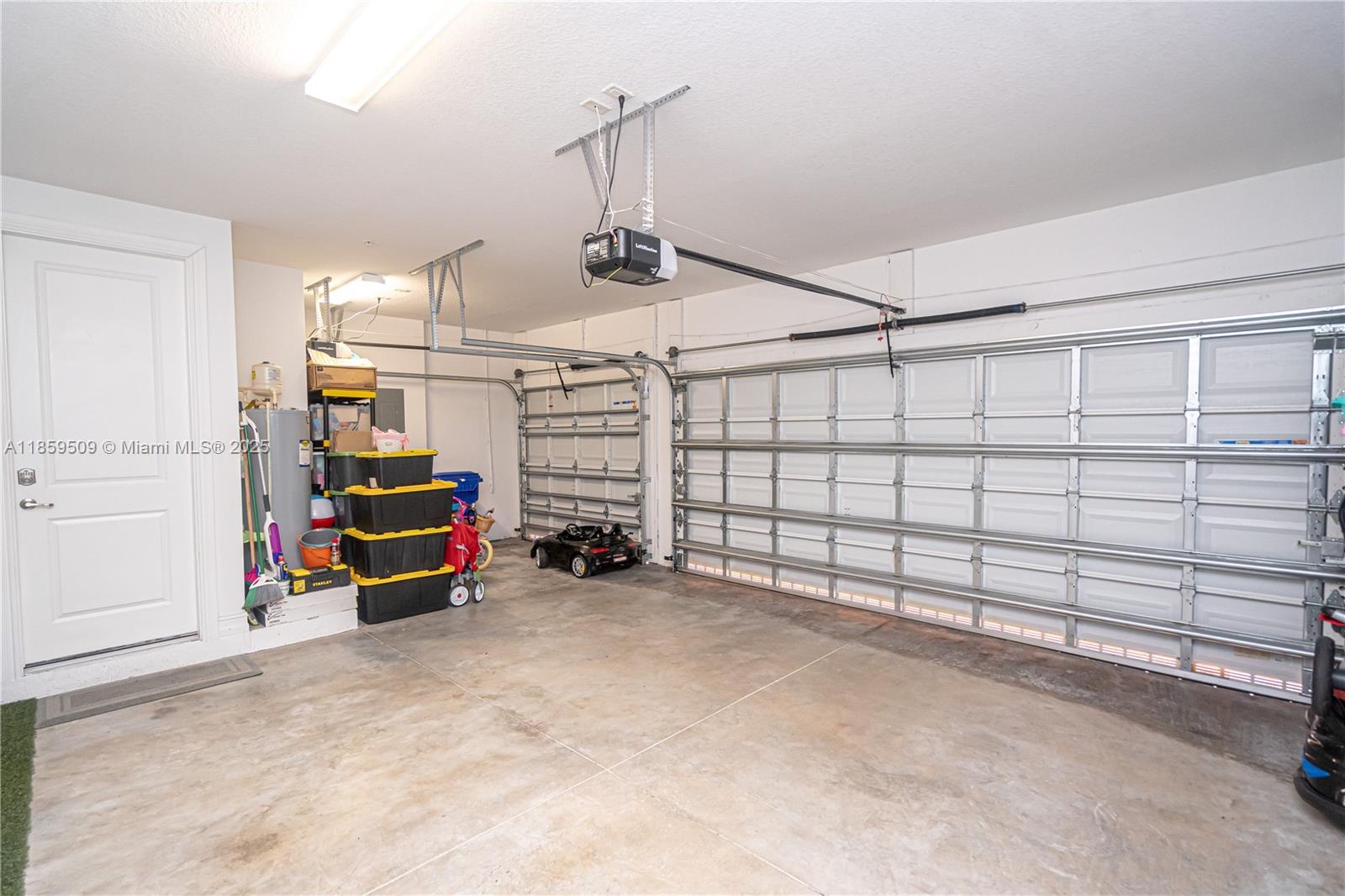 PEMBROKE LAKES SOUTH - Residential