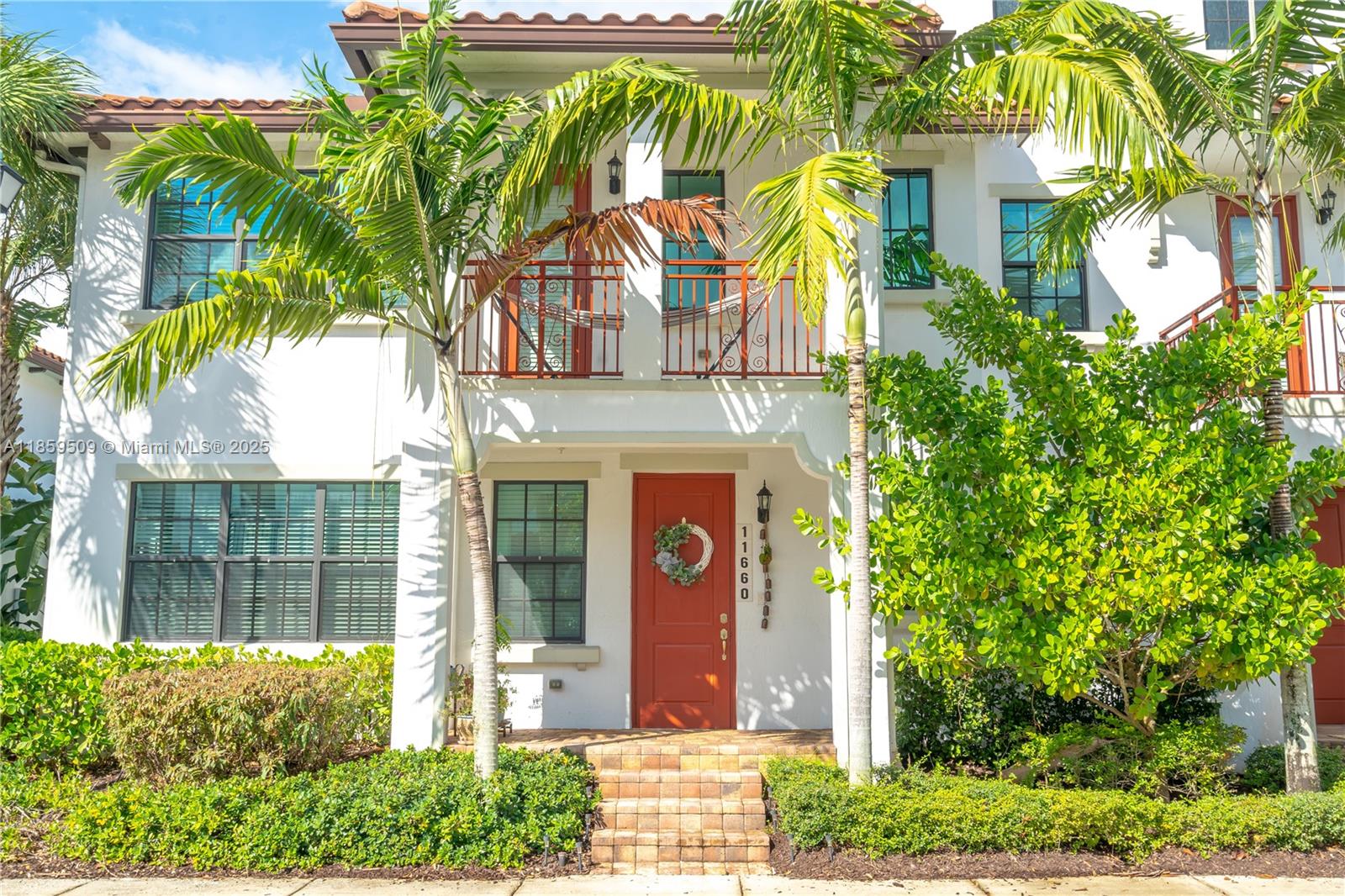 PEMBROKE LAKES SOUTH - Residential