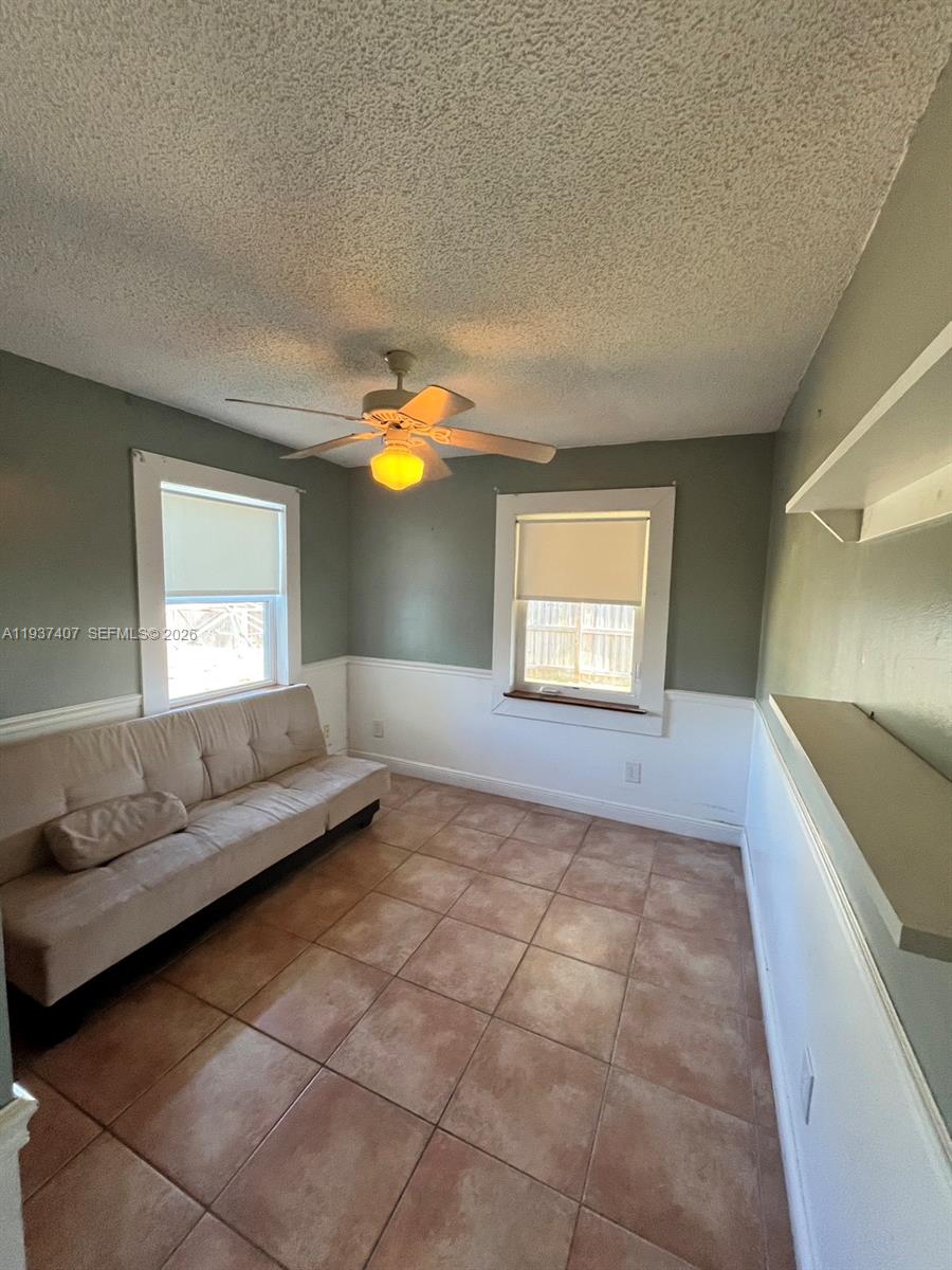 NORTH HOBE SOUND SHORES - Residential