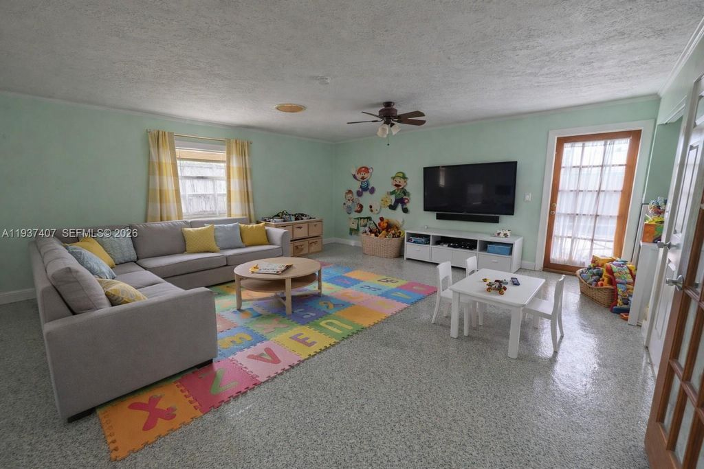 Photo of 8075 SE Palm St, Hobe Sound, FL 33455 (MLS # A11937407)