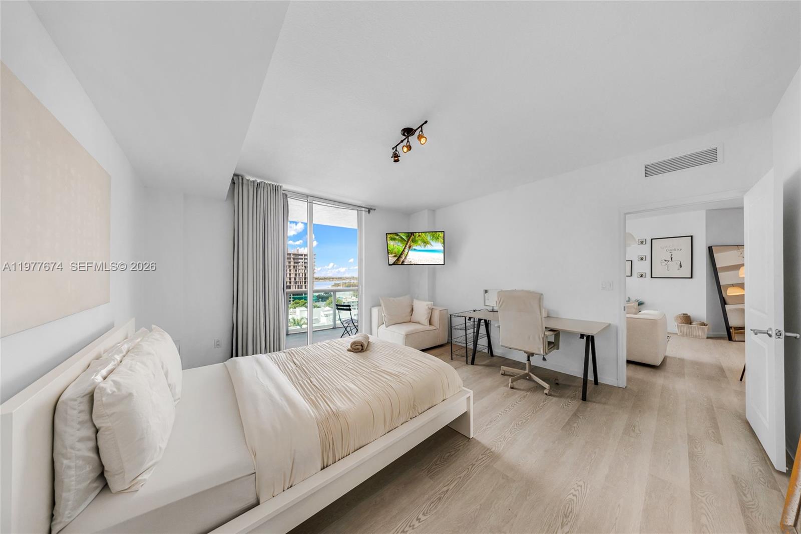 360 CONDO B - Residential Lease