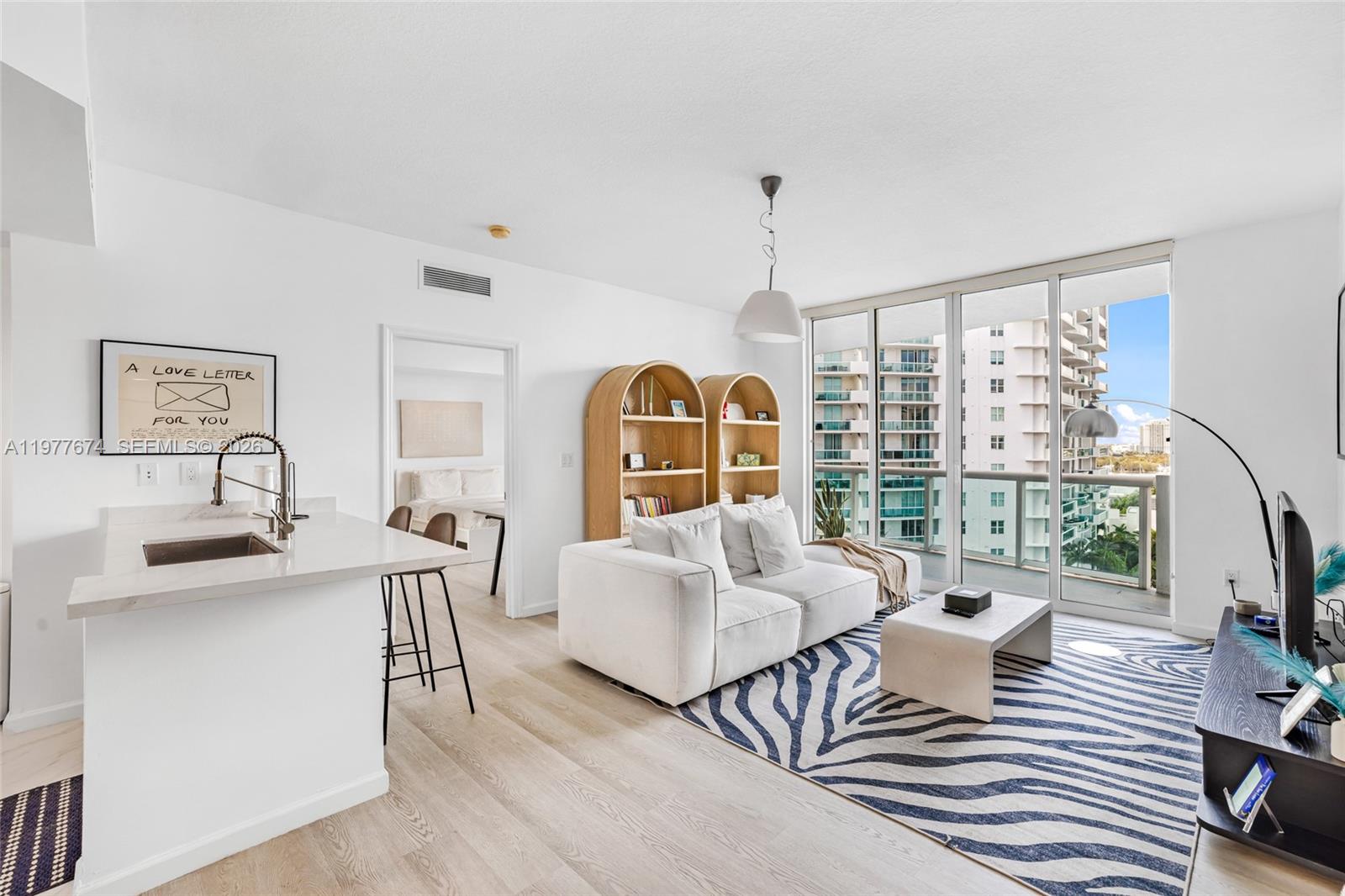 7910 Harbor Island Dr 901