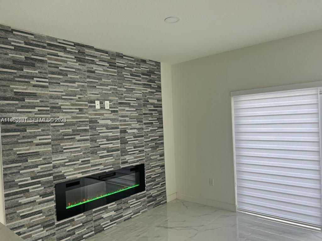 FOREST PARK VILLAS - Residential Lease