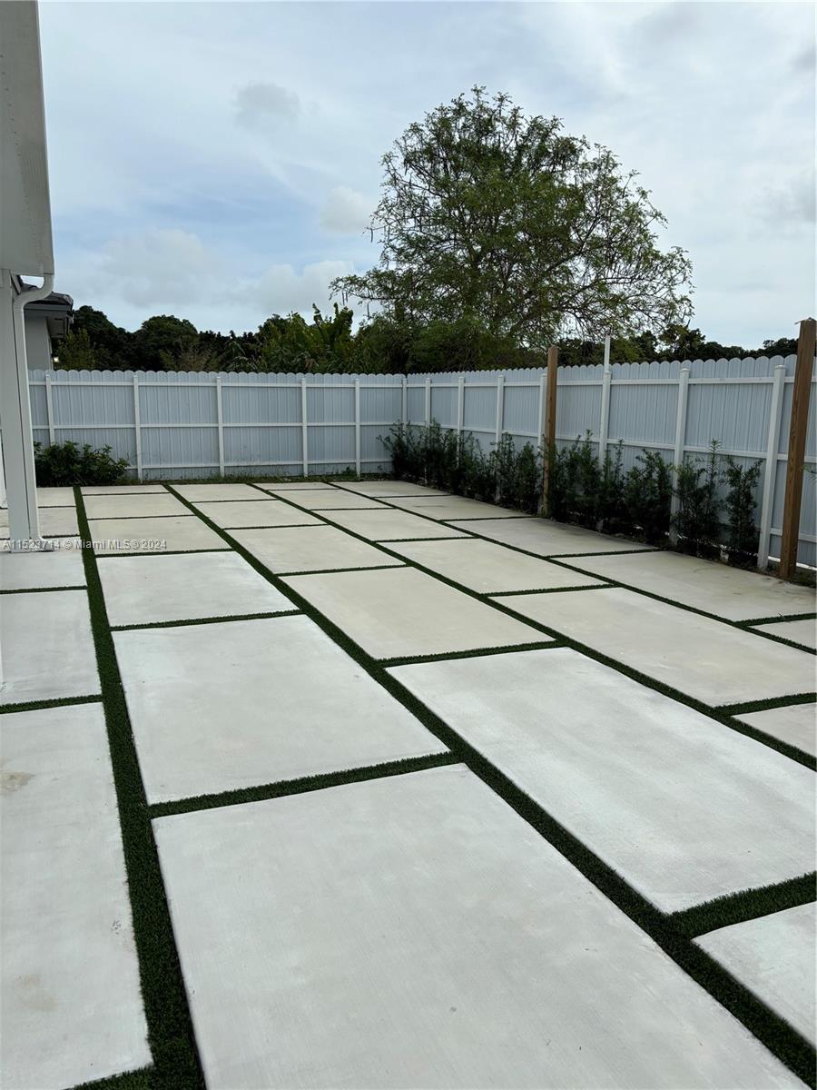 CAPLE FARMS NORTH - Residential Lease