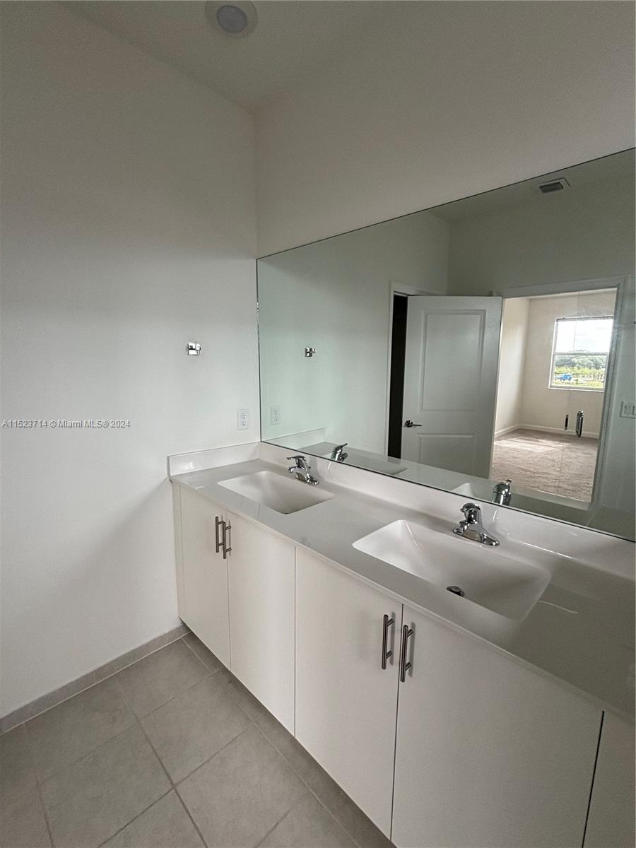 CAPLE FARMS NORTH - Residential Lease