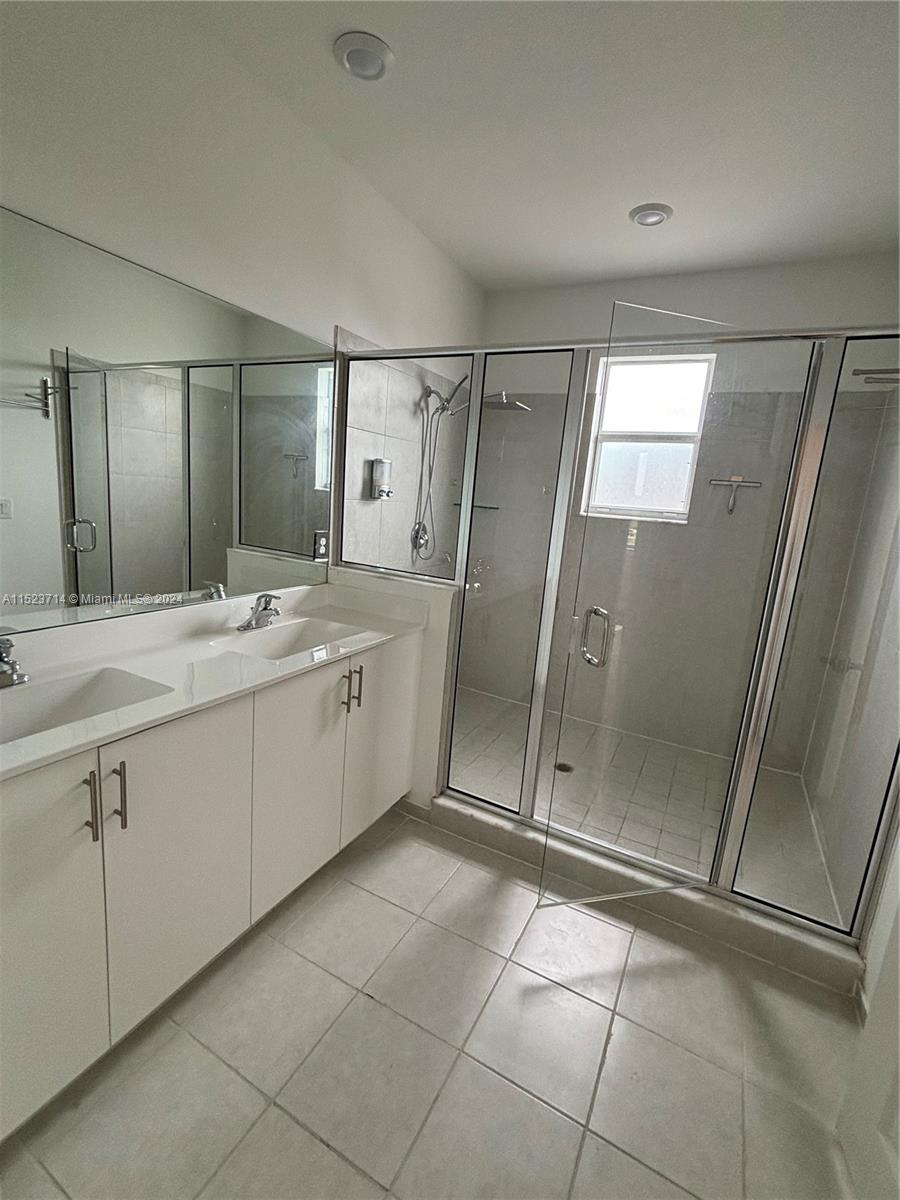CAPLE FARMS NORTH - Residential Lease