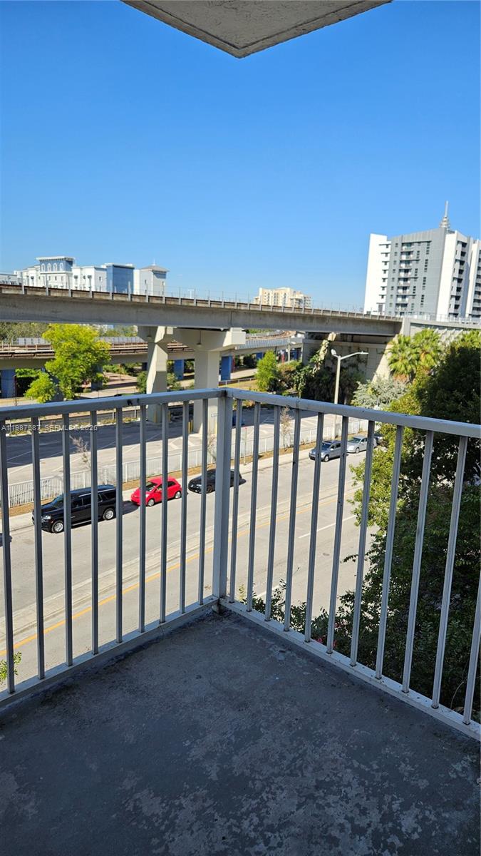 MADISON DOWNTOWN CONDO - Residential Lease