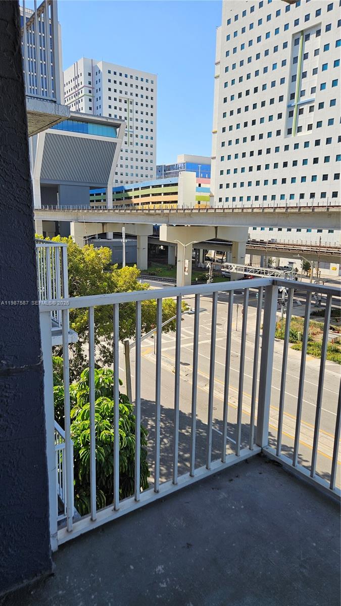 MADISON DOWNTOWN CONDO - Residential Lease