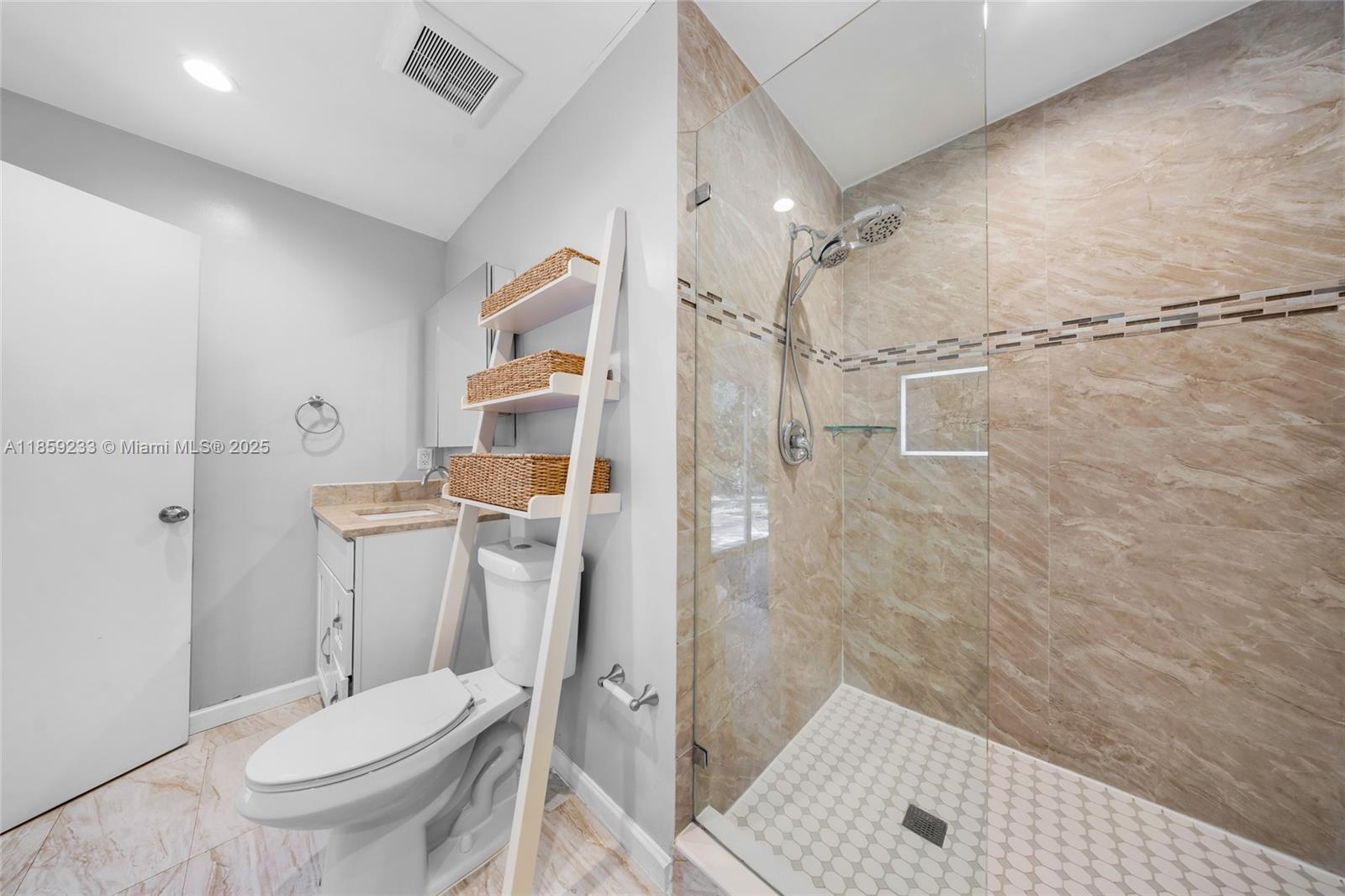 BISCAYNE PARK ESTATES - Residential