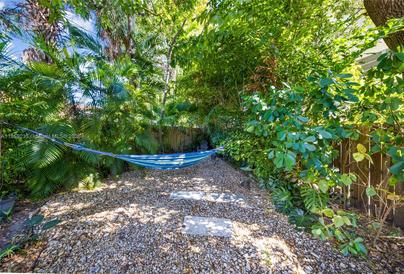 BISCAYNE PARK ESTATES - Residential