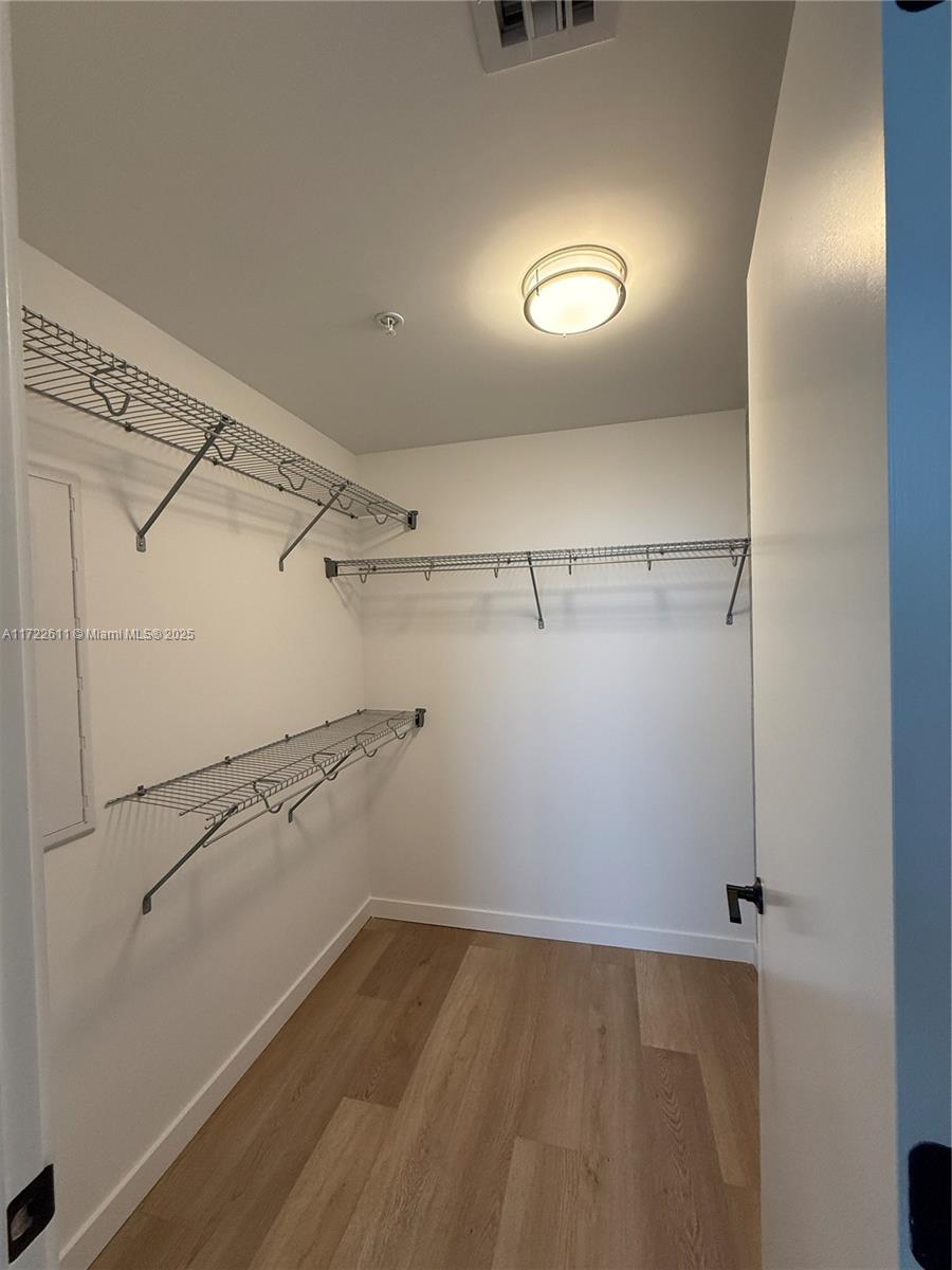 FT LAUDERDALE B-40 - Residential Lease