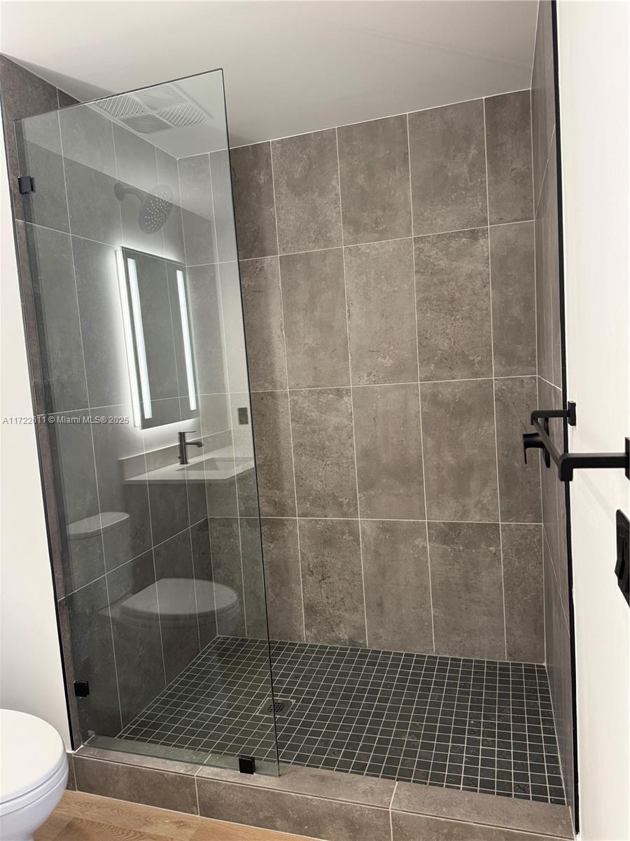 FT LAUDERDALE B-40 - Residential Lease