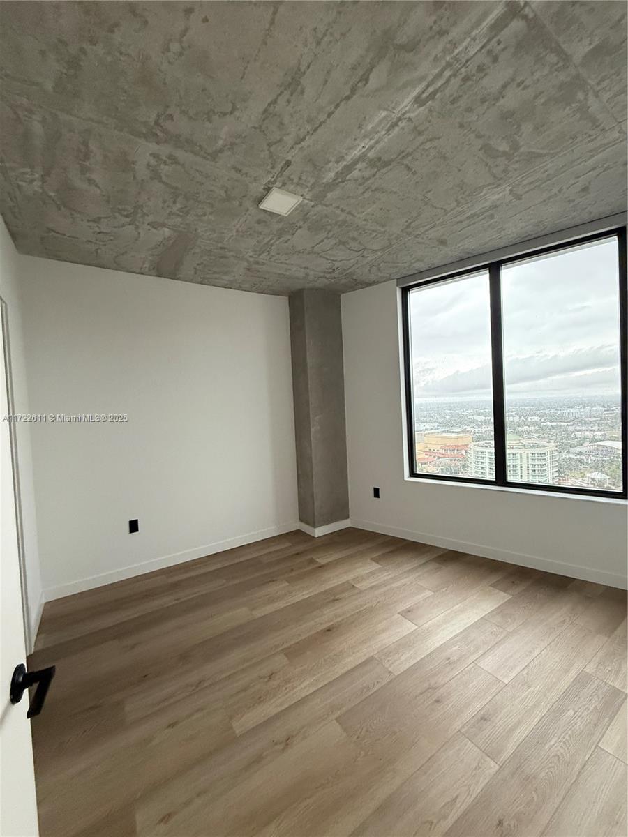 FT LAUDERDALE B-40 - Residential Lease