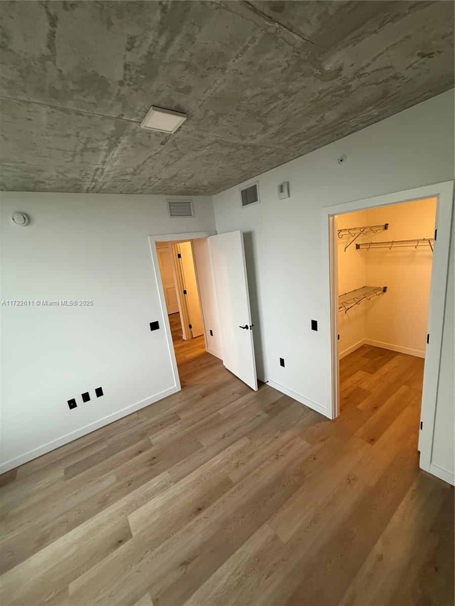 FT LAUDERDALE B-40 - Residential Lease