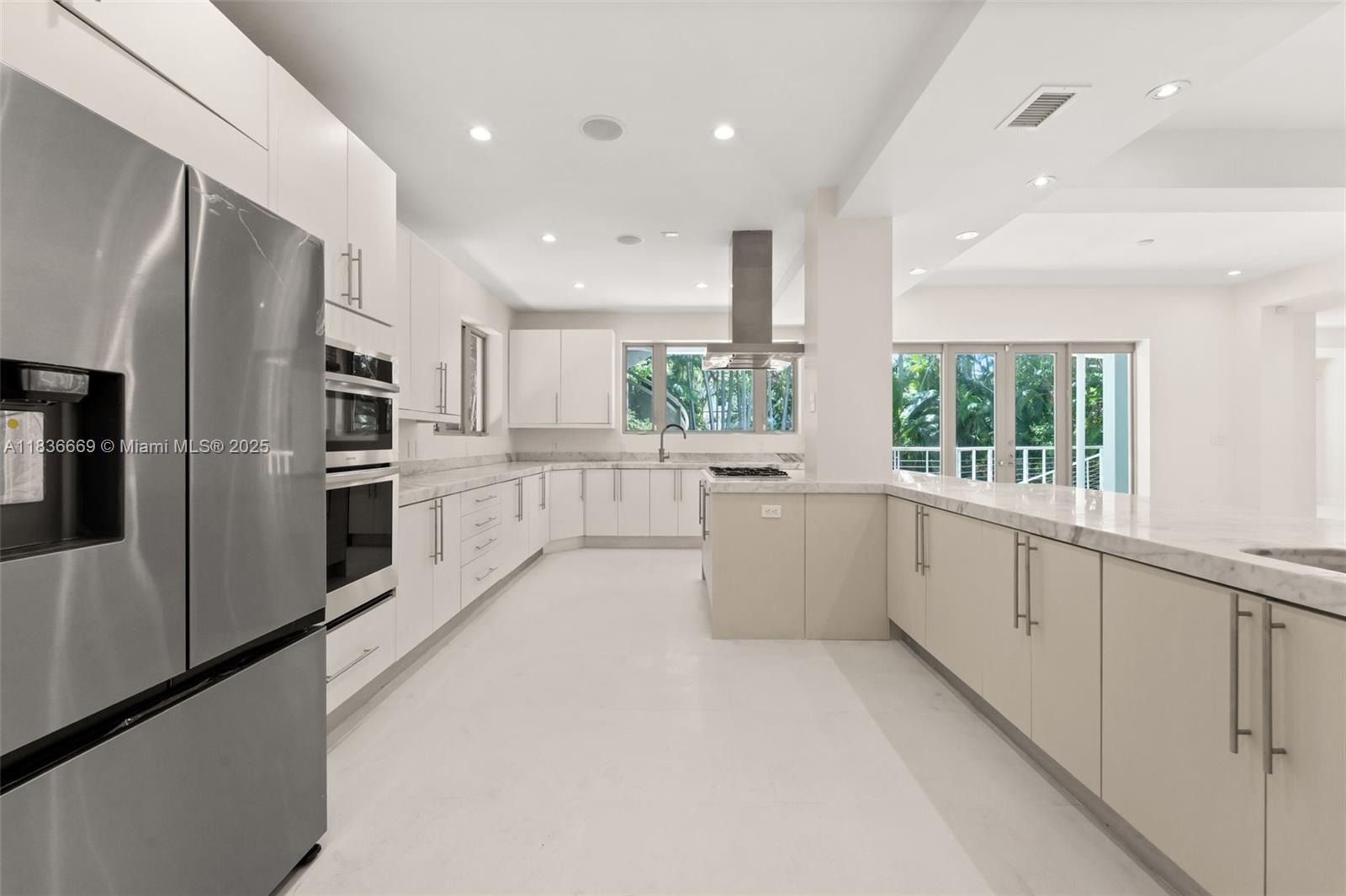 LA GORCE GOLF SUB - Residential