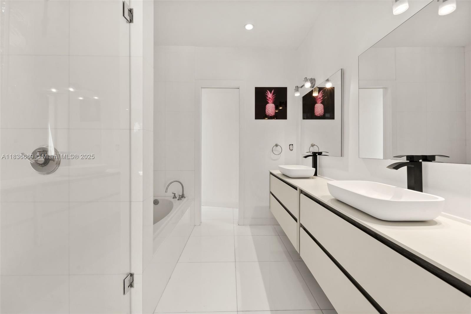 LA GORCE GOLF SUB - Residential