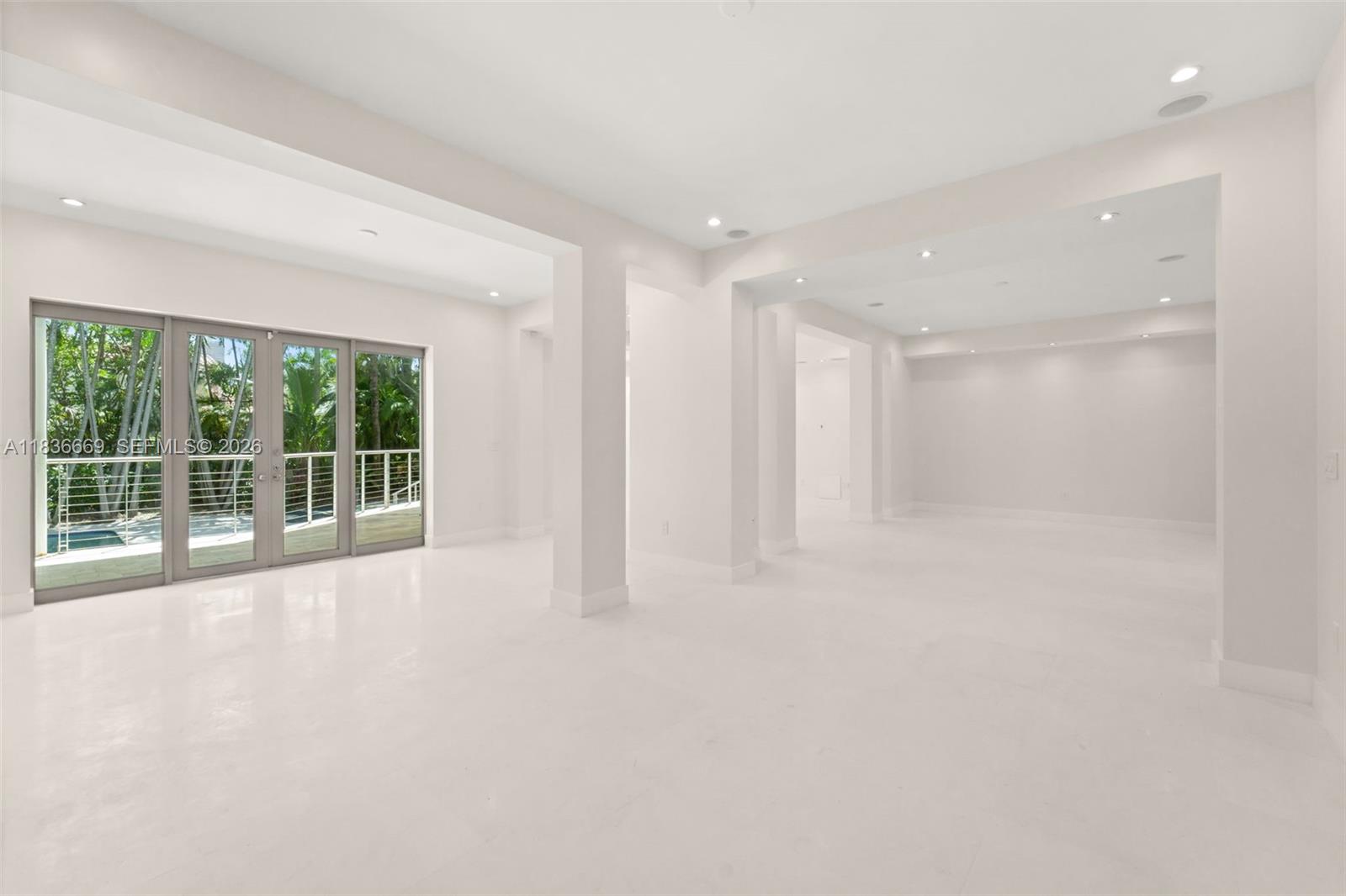 LA GORCE GOLF SUB - Residential