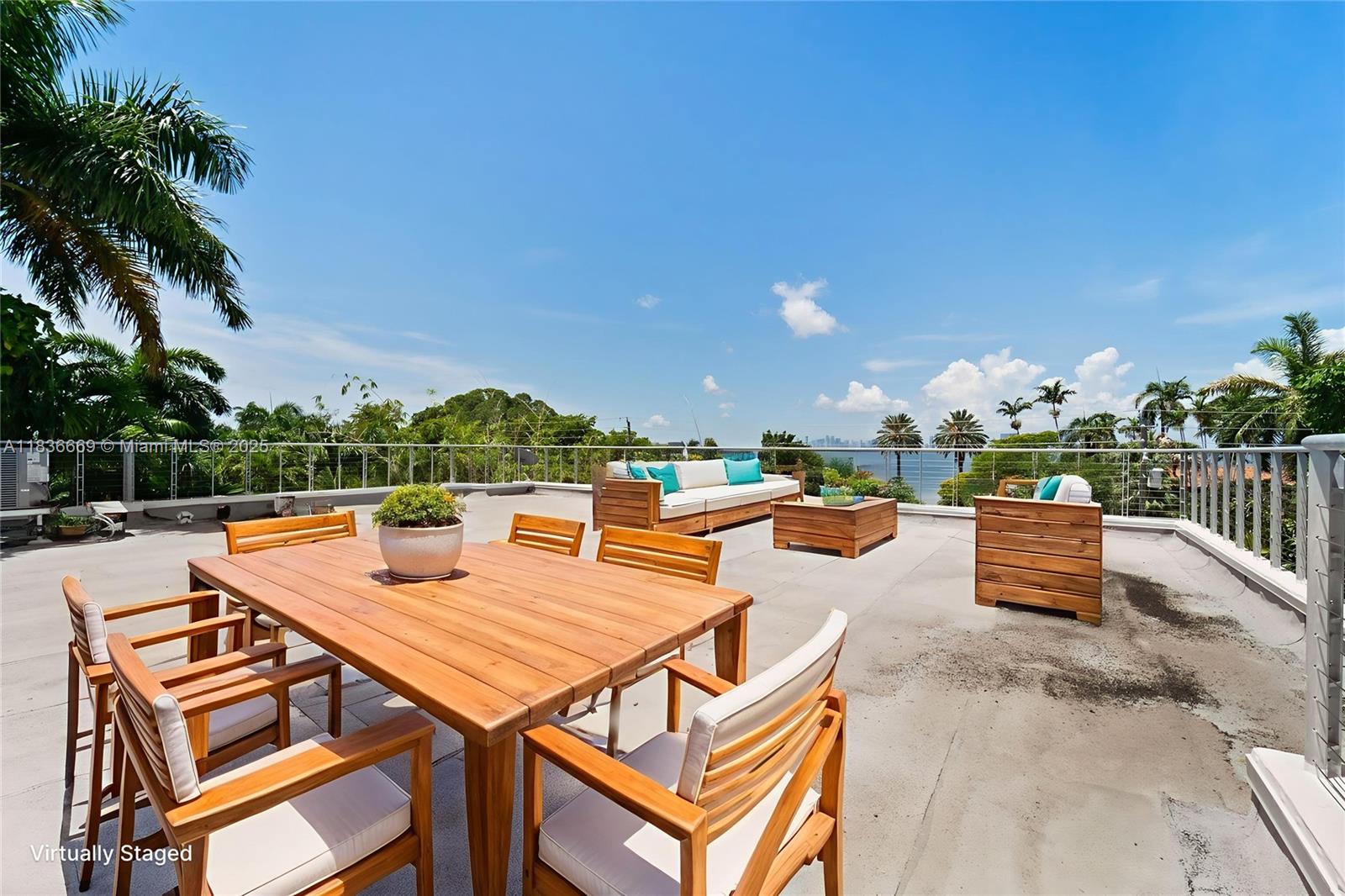 LA GORCE GOLF SUB - Residential