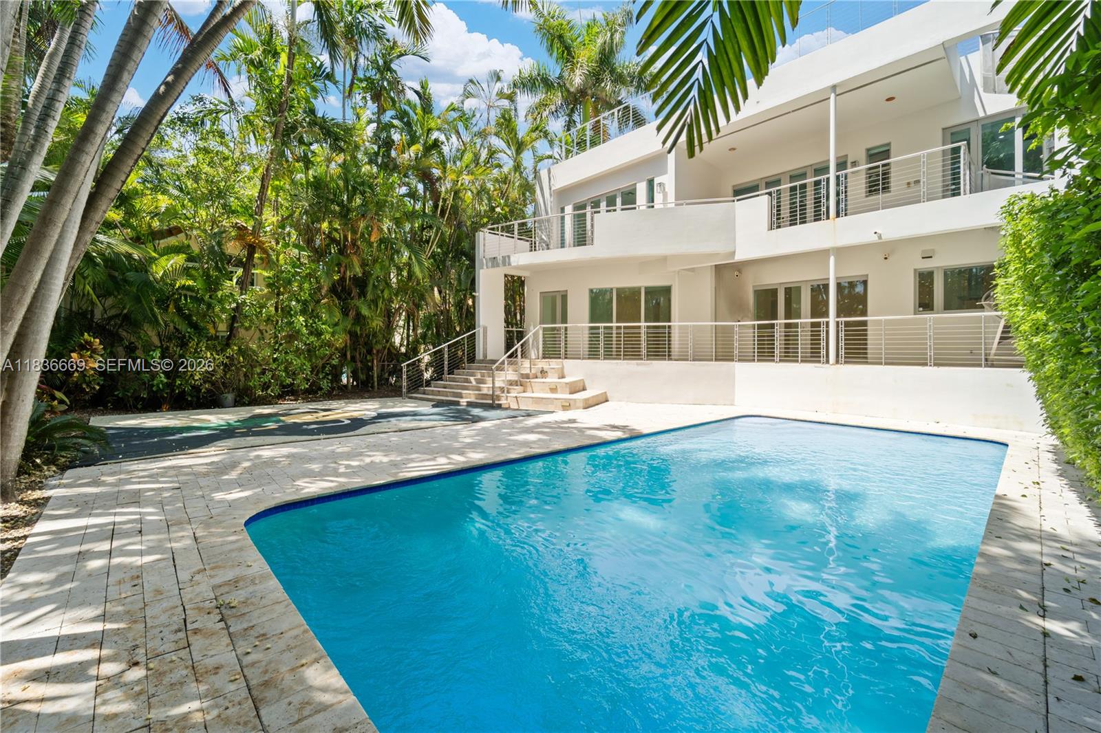 LA GORCE GOLF SUB - Residential