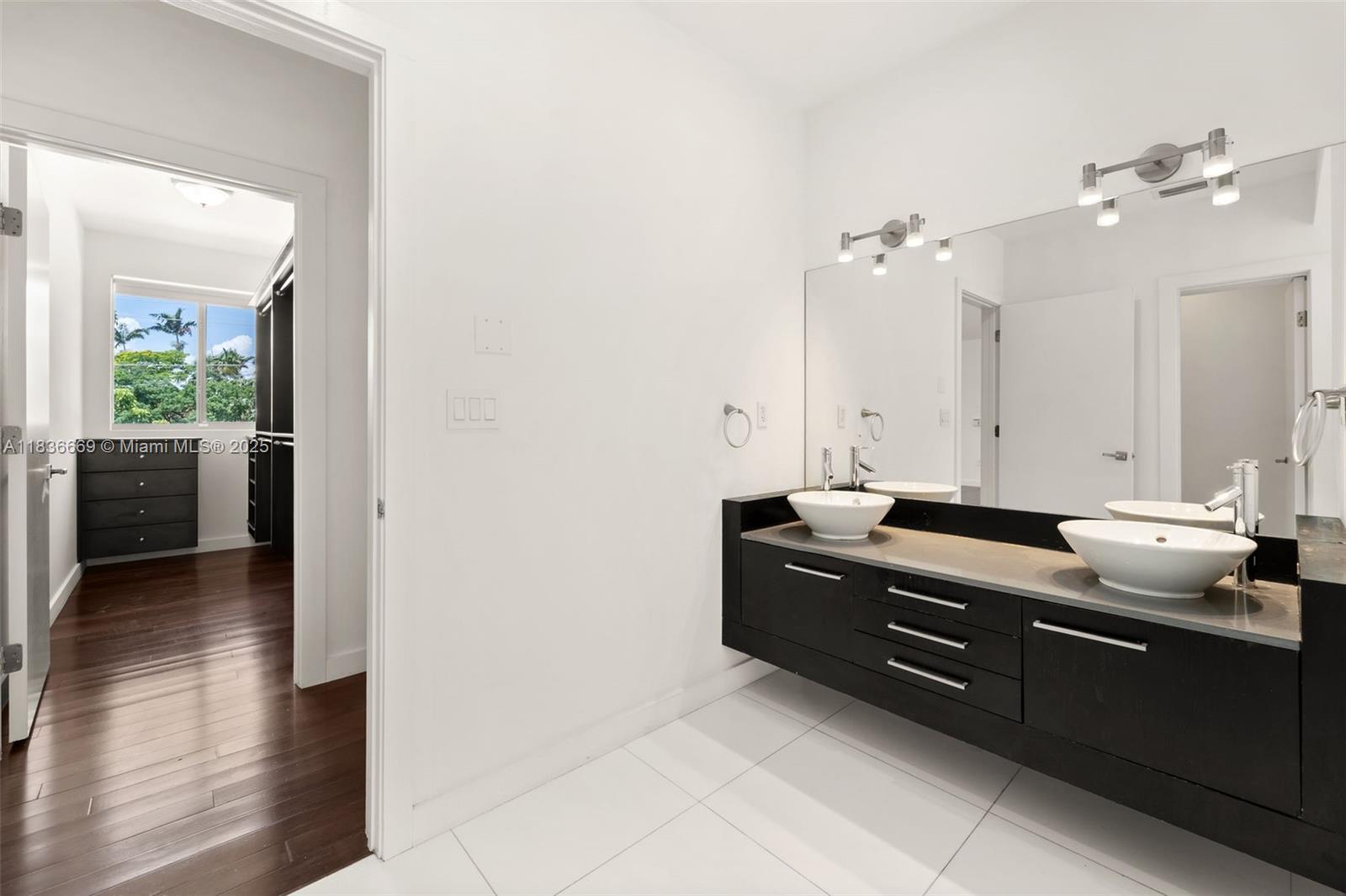 LA GORCE GOLF SUB - Residential