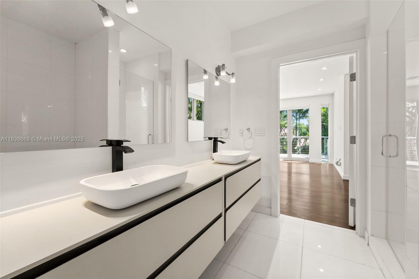 LA GORCE GOLF SUB - Residential