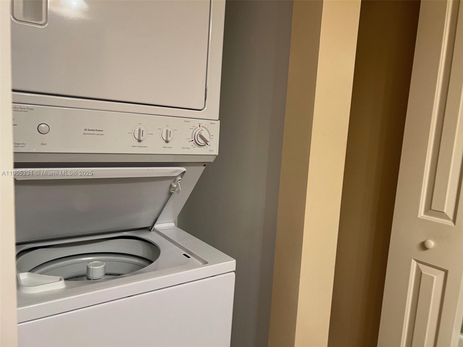 NURIVER LANDING CONDO - Residential Lease